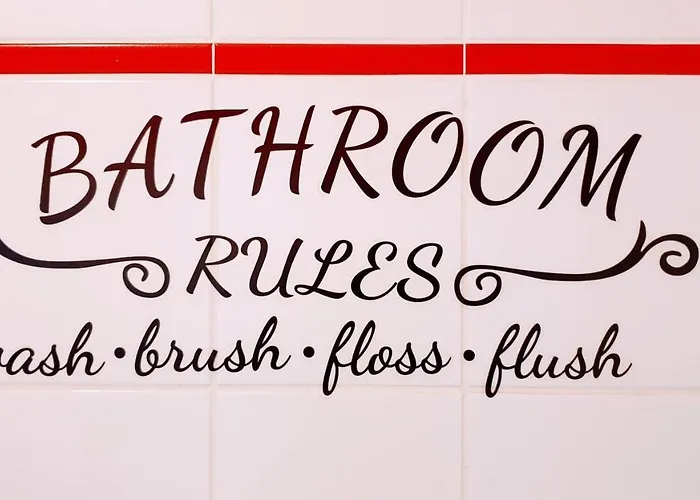 In Center Halle With Shared Bathroom & Kitchen - Free Wifi & Ground Floor